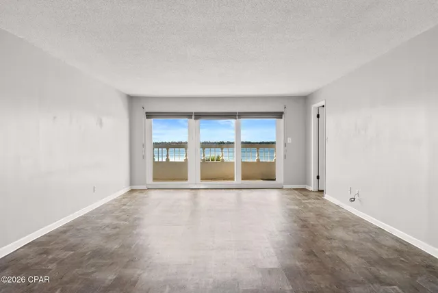 $325,000 | 100 Cherry Street, Unit 406, Panama City, FL 32401