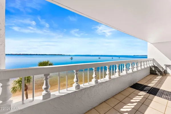 $319,000 | 100 Cherry Street, Unit 406, Panama City, FL 32401