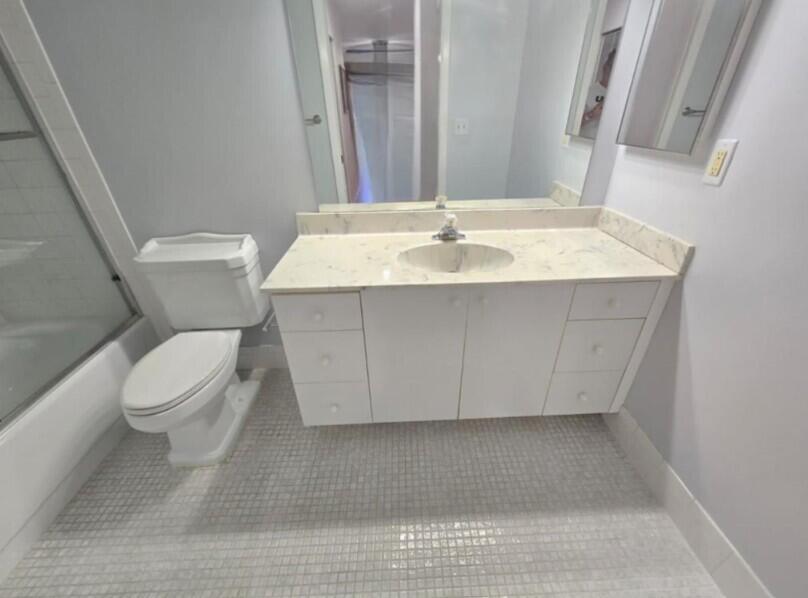 14103 Nesting Way, Unit C Delray Beach, FL 33484 - Photo 17 of 36 bathroom primary 1