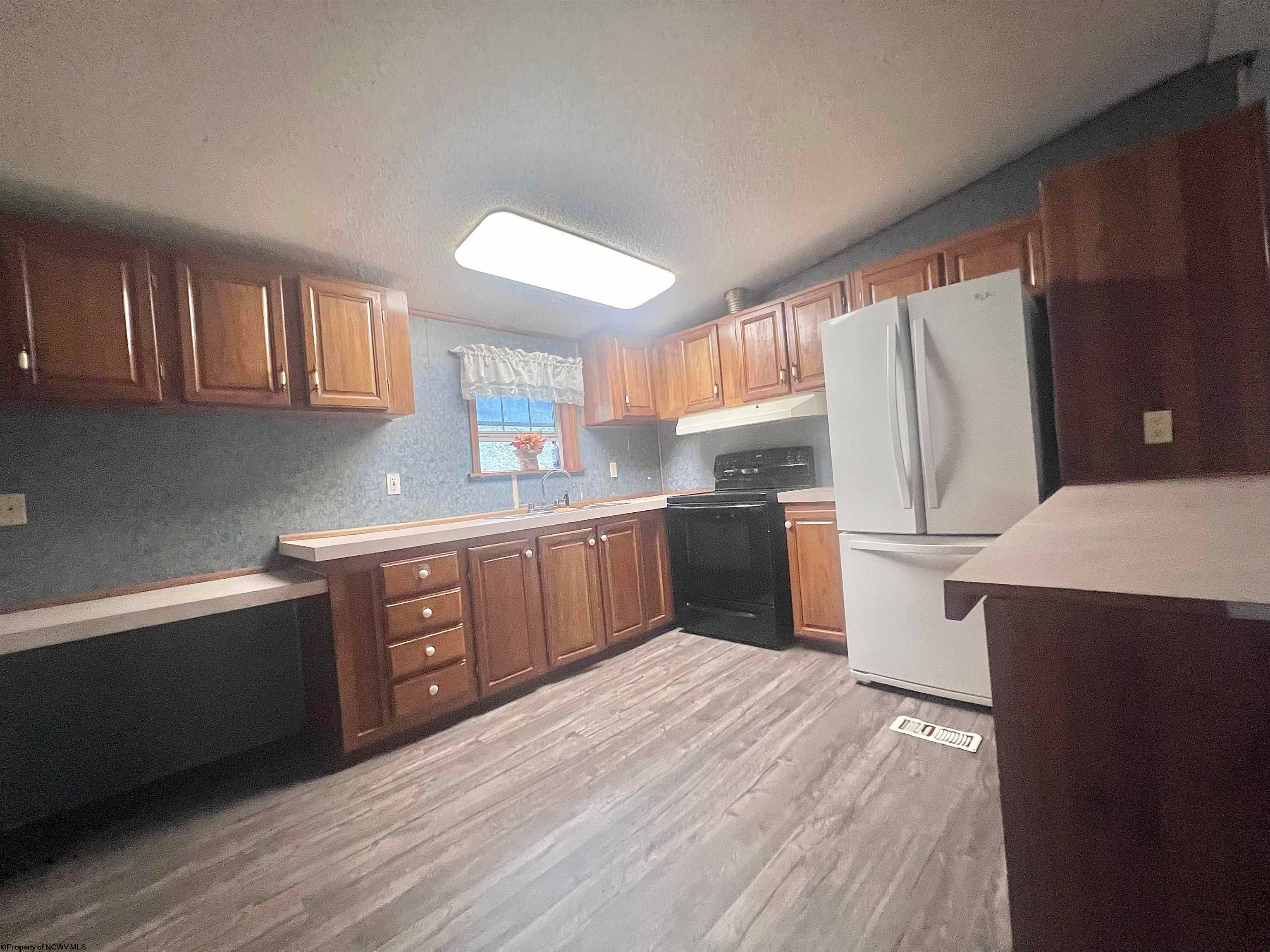 3777 Green Valley Road Bridgeport, WV 26330 - Photo 8 of 21 Gallery Image 8