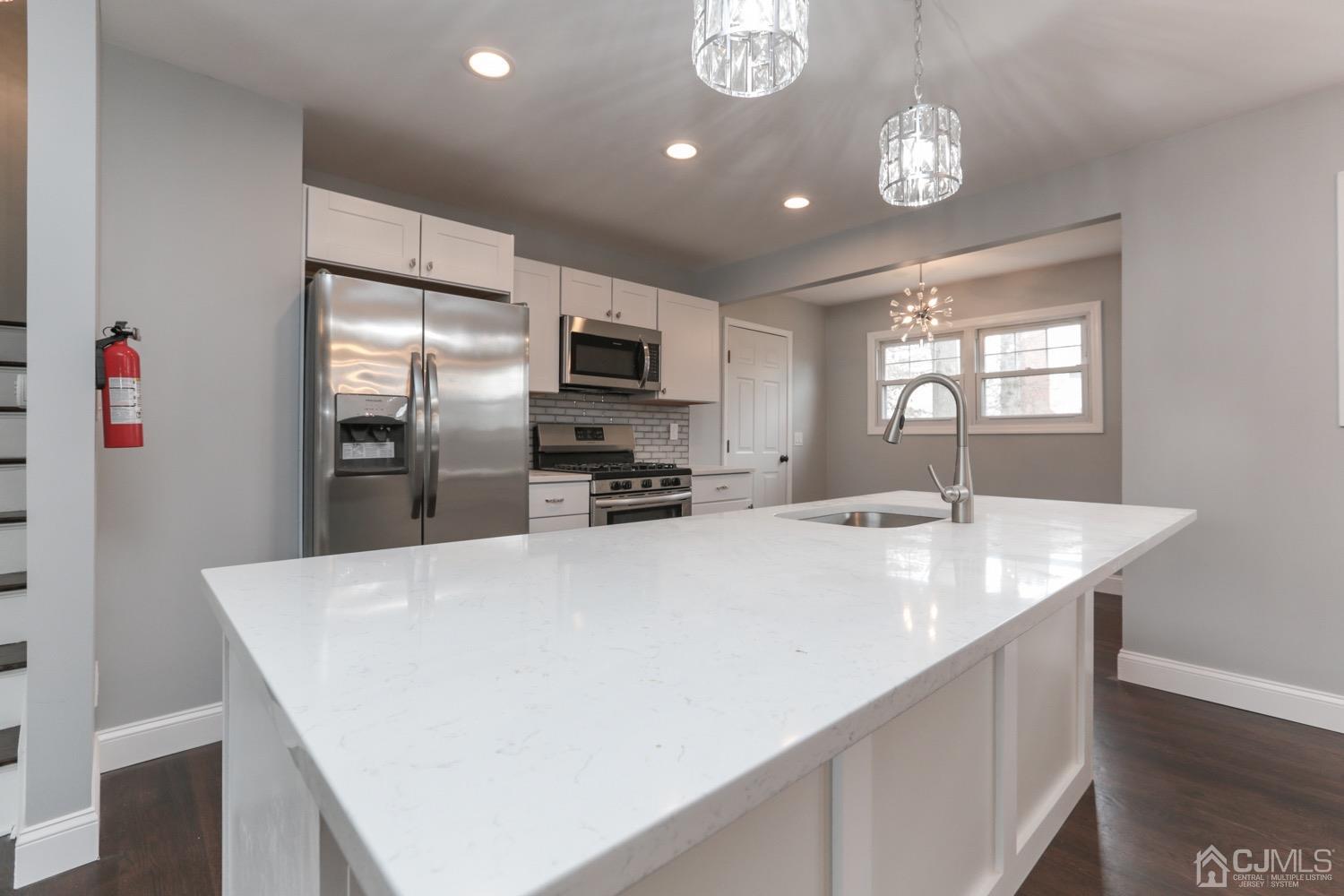 22 Alpine Place Colonia, NJ 07067 - Photo 5 of 24 Gallery Image 5