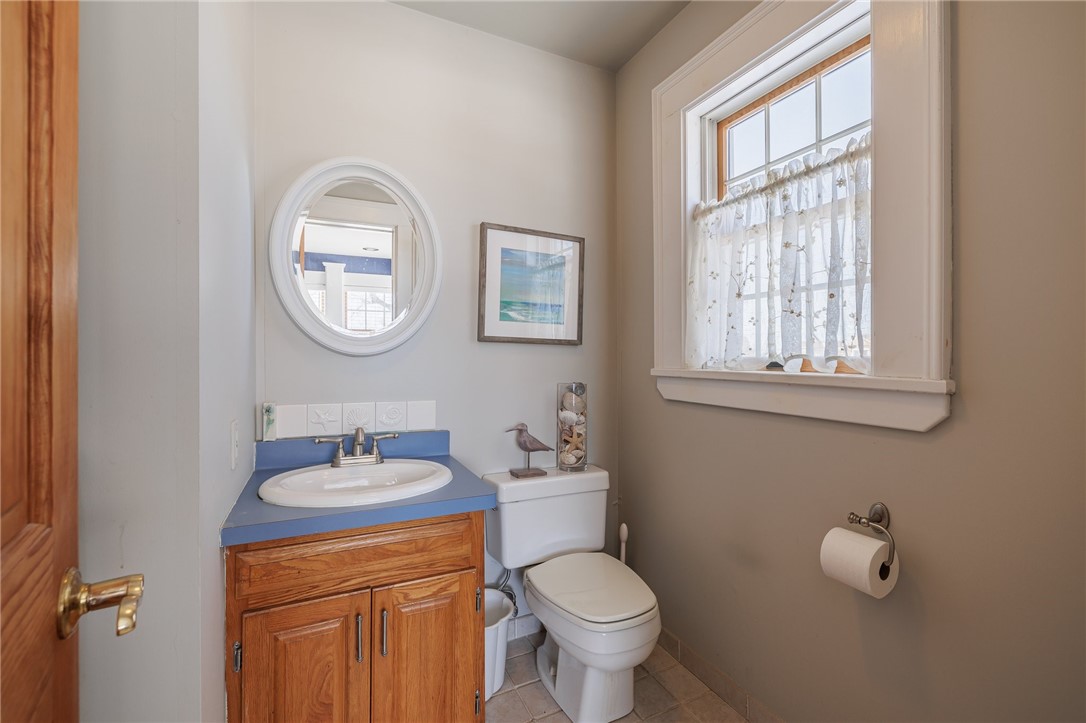 2273 Edgemere Drive Greece, NY 14612 - Photo 28 of 50 Half bath off of office.