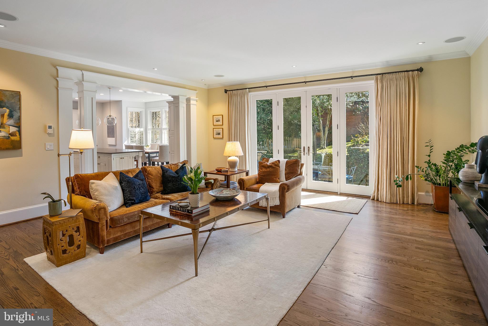 5025 Linnean Avenue Northwest Washington, DC 20008 - Photo 11 of 42 Family Room