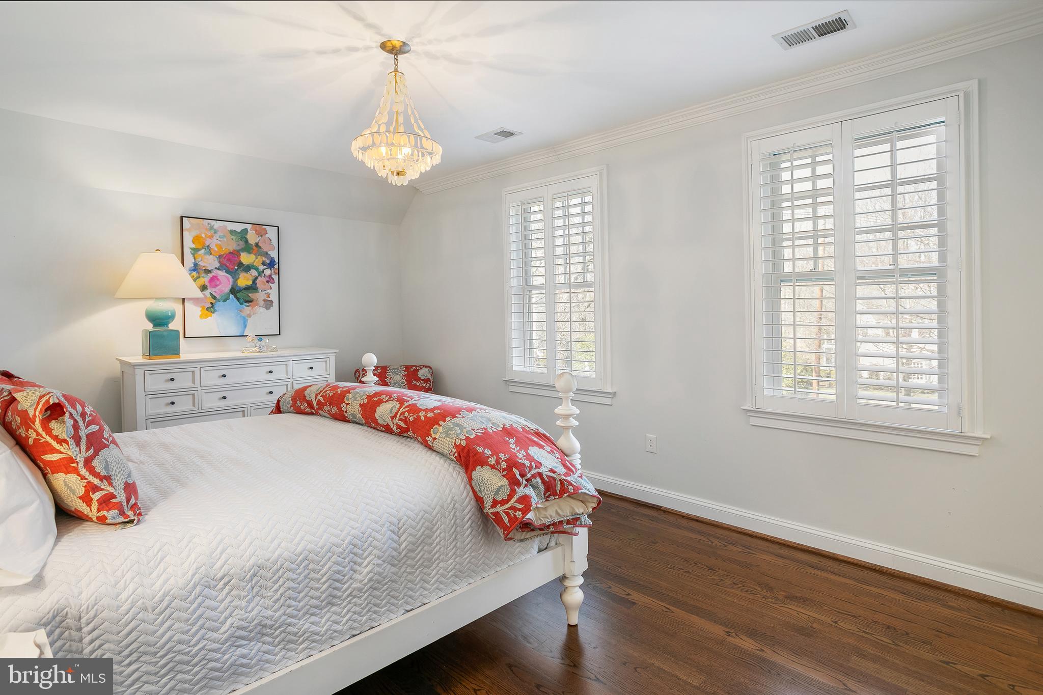 5025 Linnean Avenue Northwest Washington, DC 20008 - Photo 20 of 42 Bedroom #2