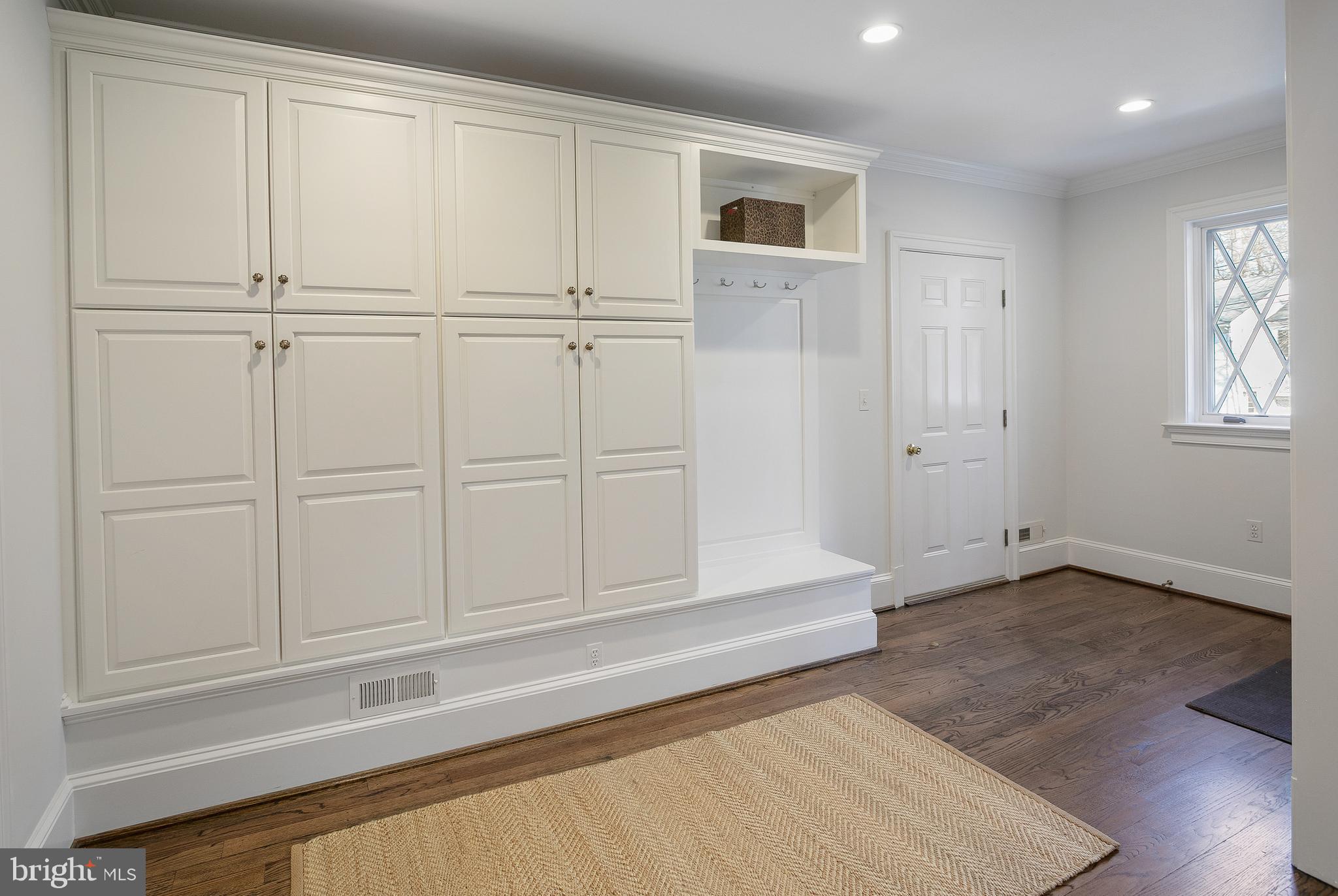 5025 Linnean Avenue Northwest Washington, DC 20008 - Photo 38 of 42 Mudroom