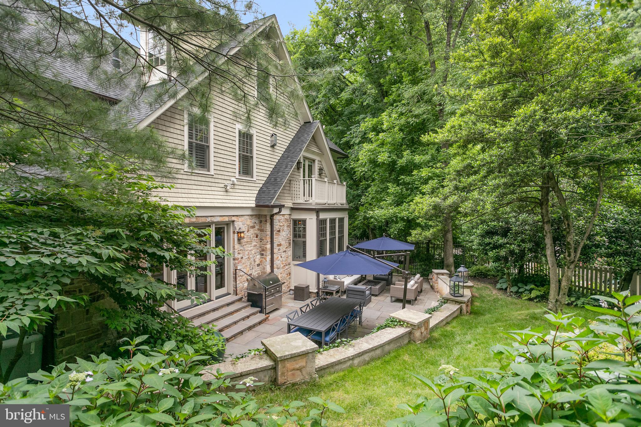 5025 Linnean Avenue Northwest Washington, DC 20008 - Photo 41 of 42 Private Rear Garden