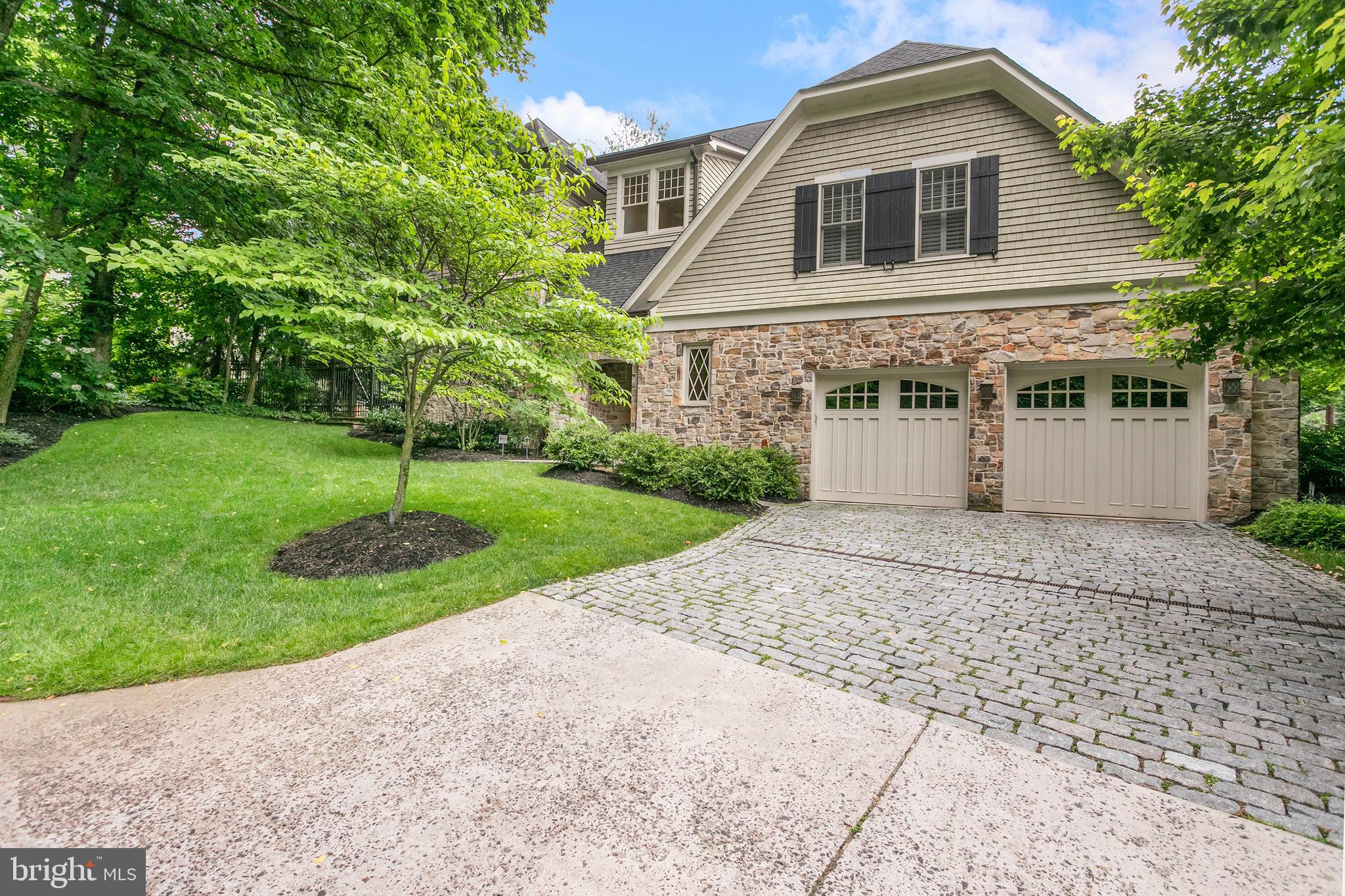 5025 Linnean Avenue Northwest Washington, DC 20008 - Photo 42 of 42 Side Load Two-Car Garage