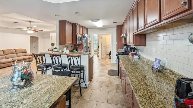 $319,900 | 420 Lakewood Drive, Luling, LA 70070