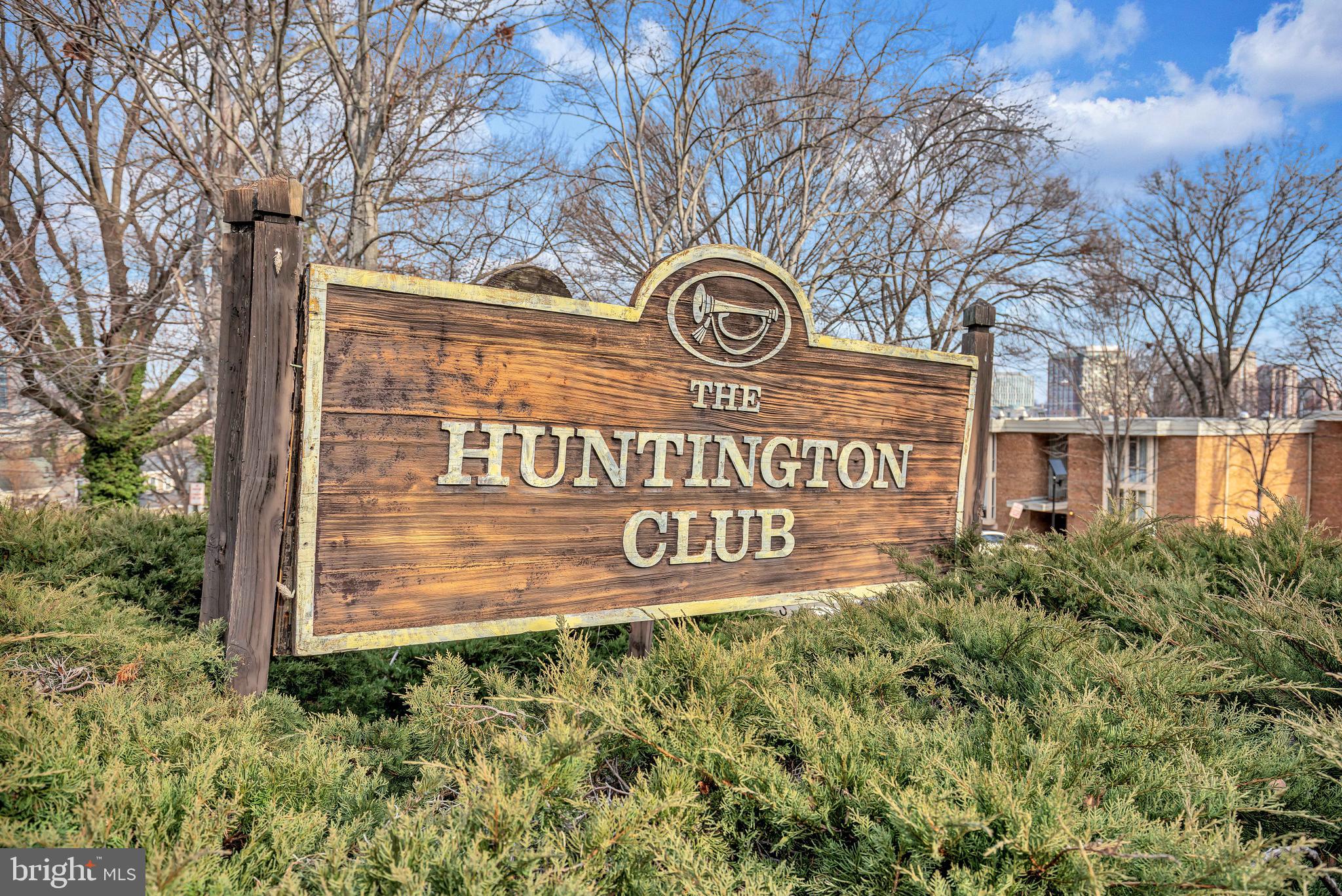 2605 Fort Farnsworth Road, Unit 314 Alexandria, VA 22303 - Photo 26 of 34 a view of sign board with large trees