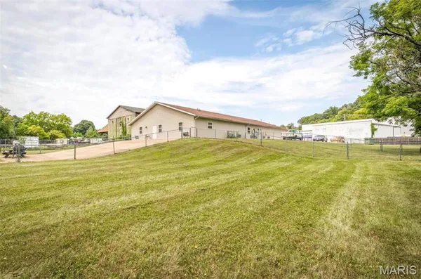 $899,900 | 1809 A U.S. Rte 66, Waynesville, MO 65583