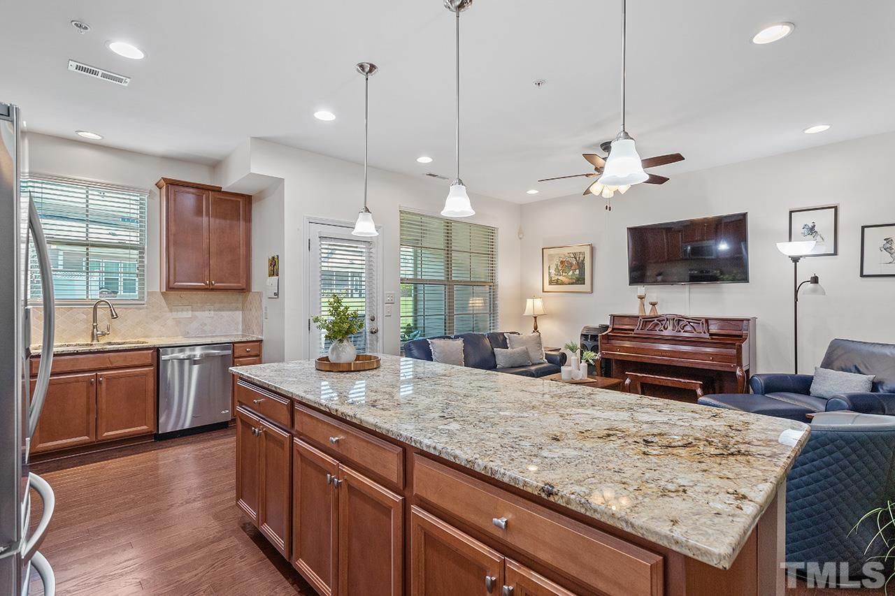 10109 Raven Tree Drive Raleigh, NC 27617 - Photo 11 of 36 Gallery Image 11