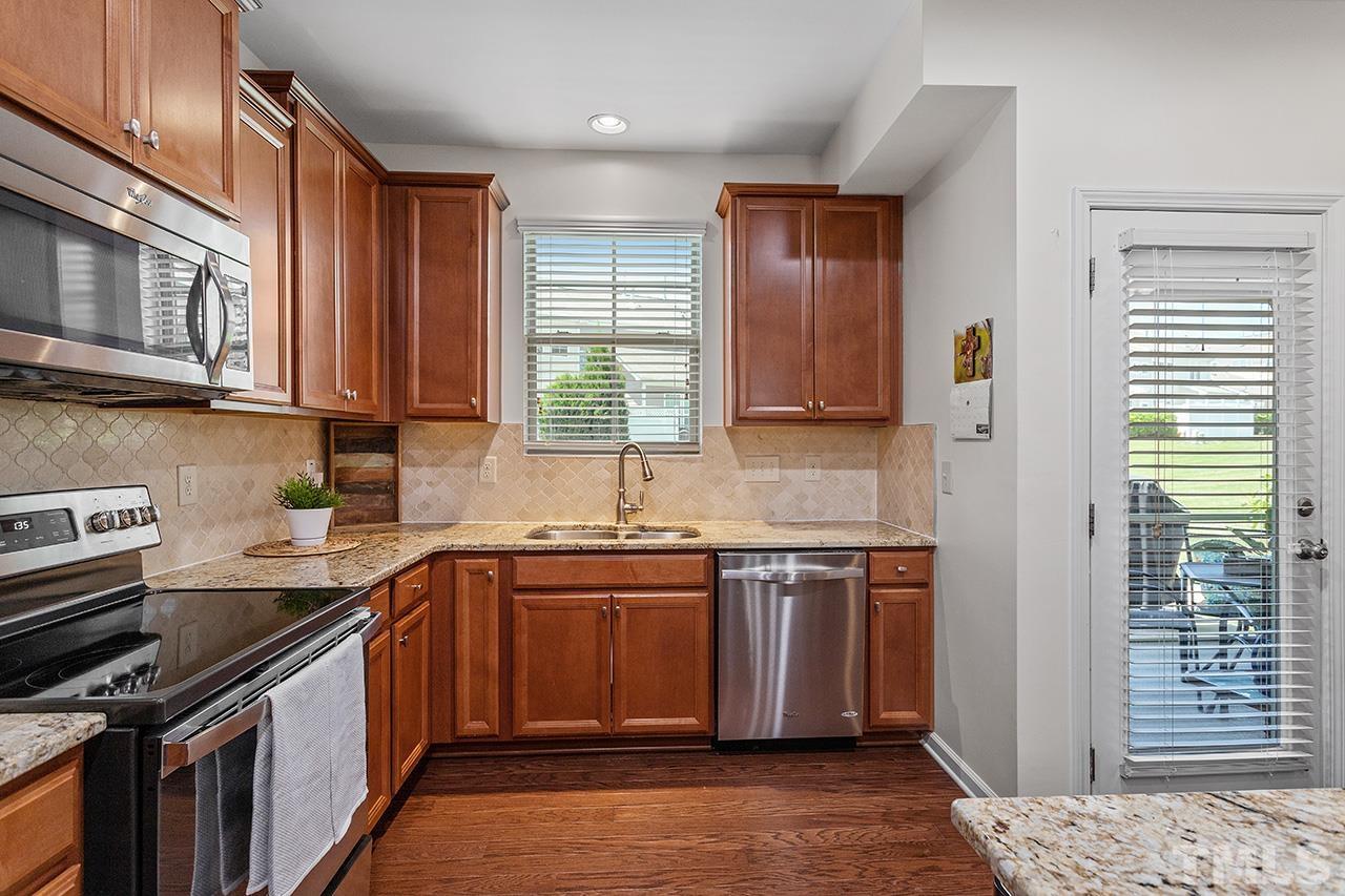 10109 Raven Tree Drive Raleigh, NC 27617 - Photo 15 of 36 Gallery Image 15