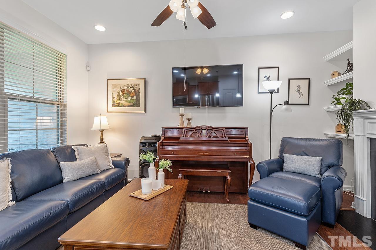 10109 Raven Tree Drive Raleigh, NC 27617 - Photo 17 of 36 Gallery Image 17