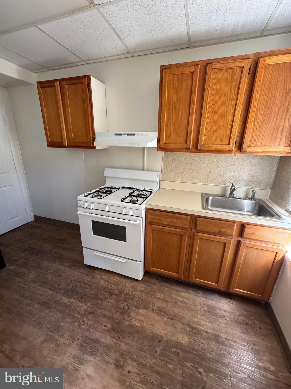 2617 South 68th Street Philadelphia, PA 19142 - Photo 3 of 10