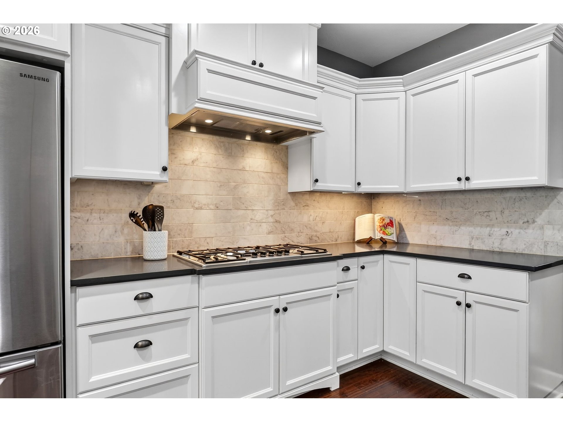 13286 Southwest Maplecrest Court Portland, OR 97223 - Photo 14 of 42