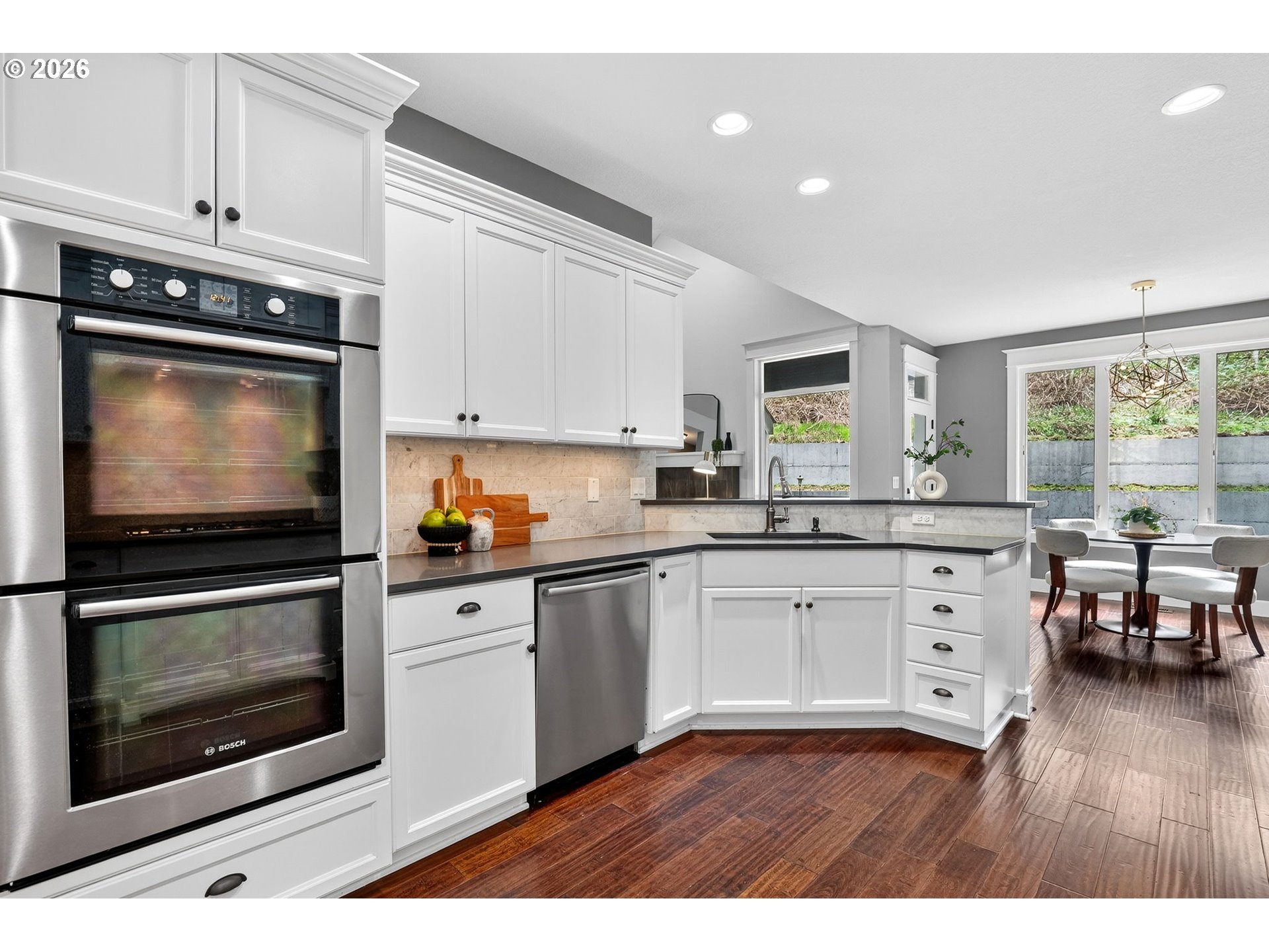 13286 Southwest Maplecrest Court Portland, OR 97223 - Photo 15 of 42