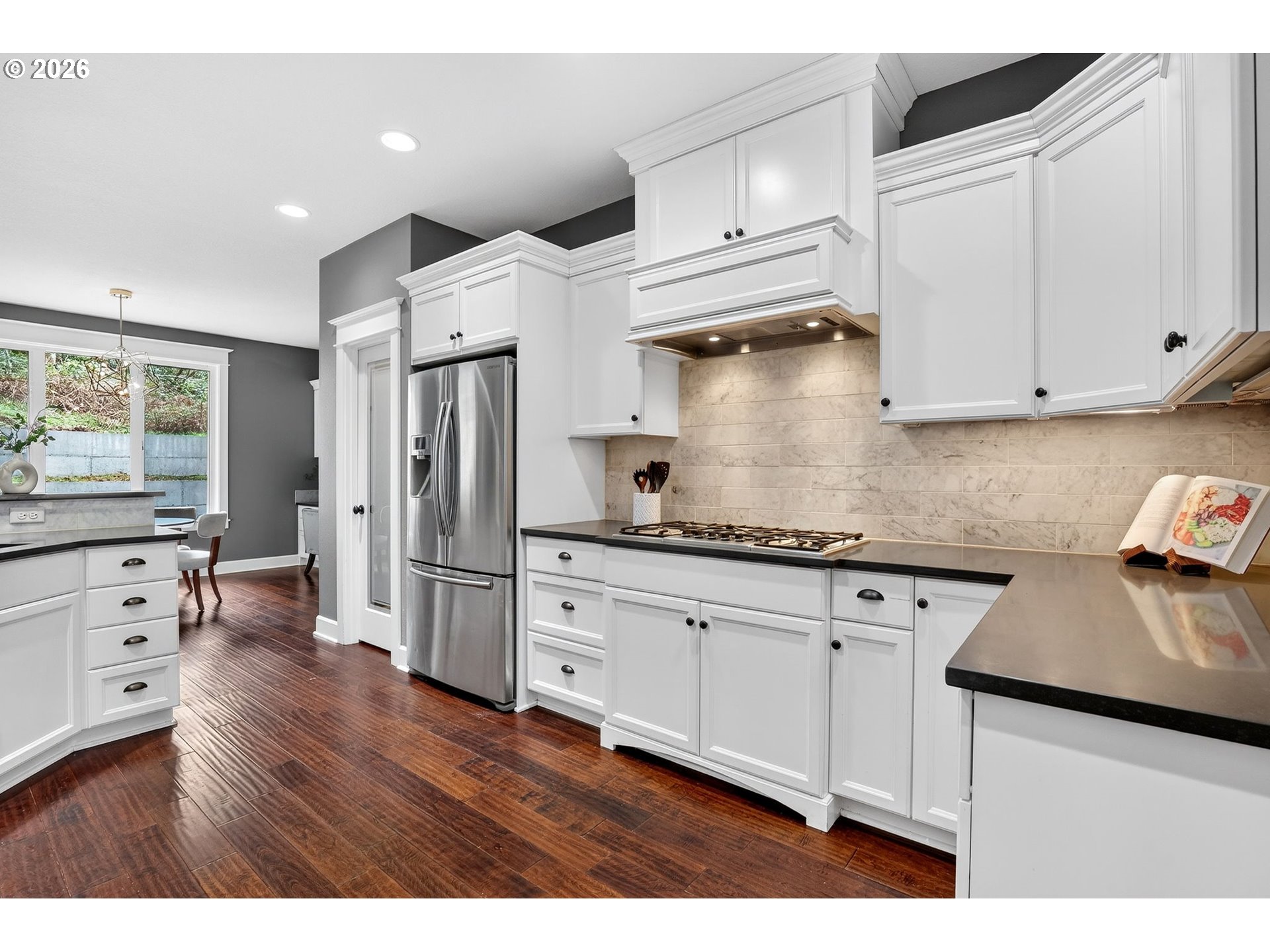 13286 Southwest Maplecrest Court Portland, OR 97223 - Photo 16 of 42