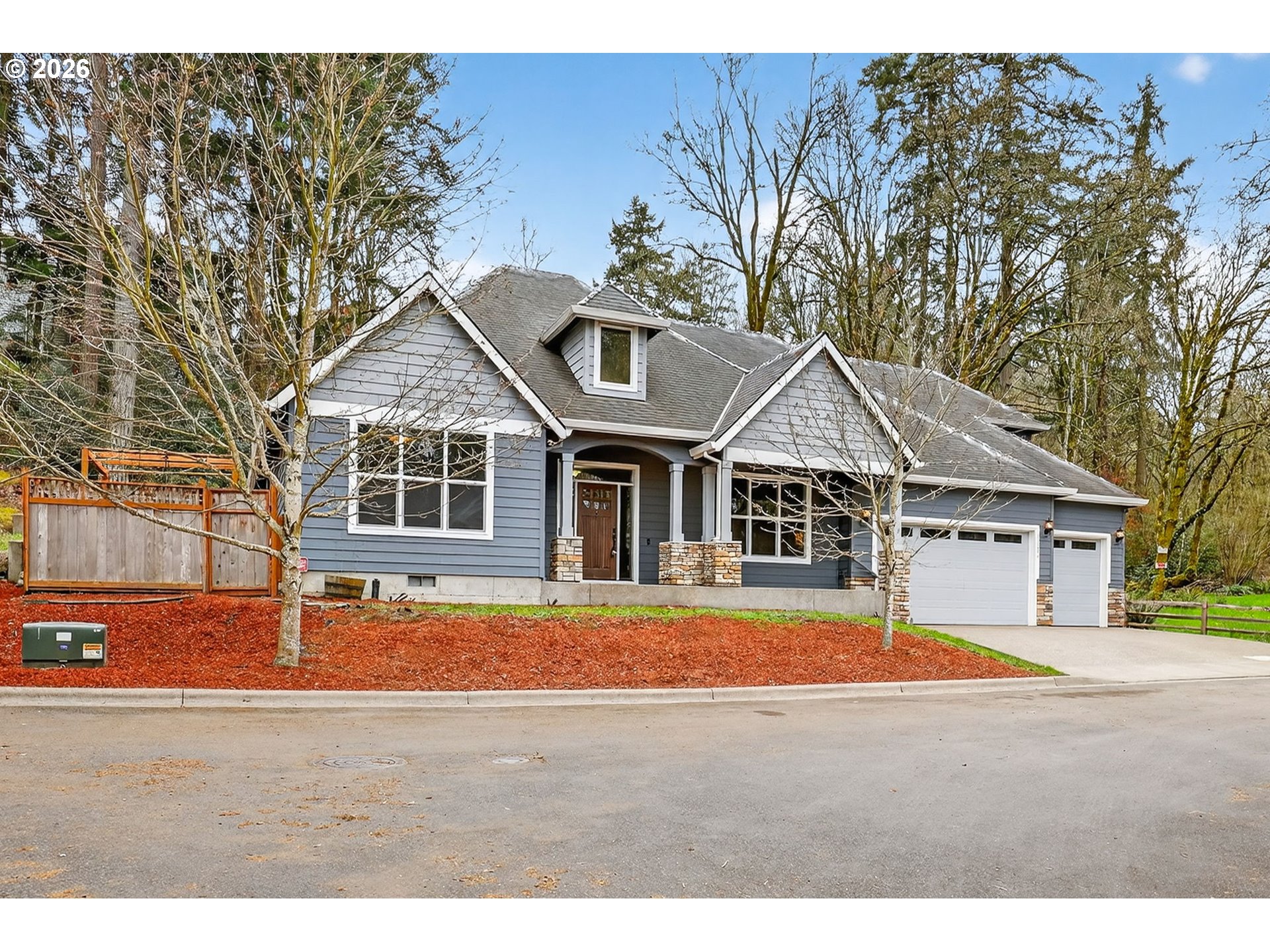 13286 Southwest Maplecrest Court Portland, OR 97223 - Photo 2 of 42