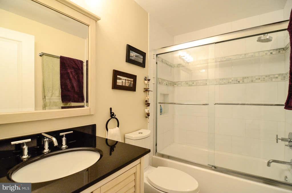 11222 Lagoon Lane Reston, VA 20191 - Photo 30 of 30 Bath
