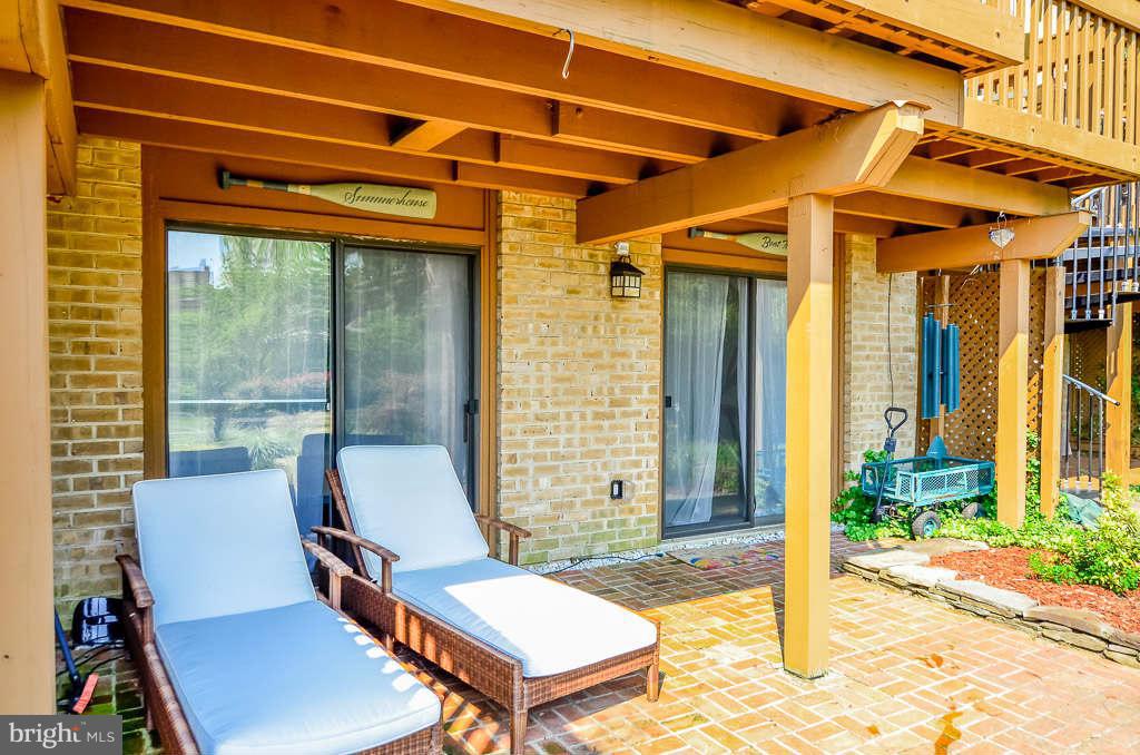 11222 Lagoon Lane Reston, VA 20191 - Photo 8 of 30 Exterior (Rear)