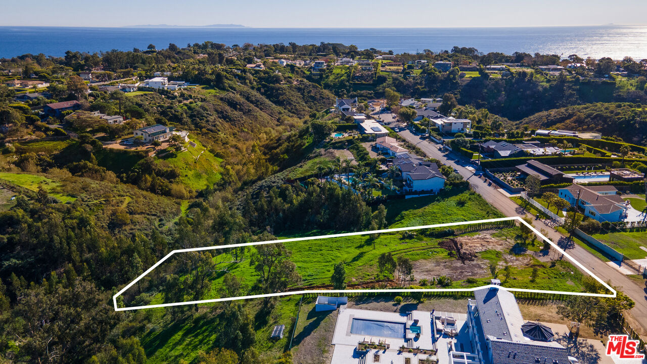 6658 Wandermere Road Malibu, CA 90265 - Photo 16 of 21 an aerial view of multiple house