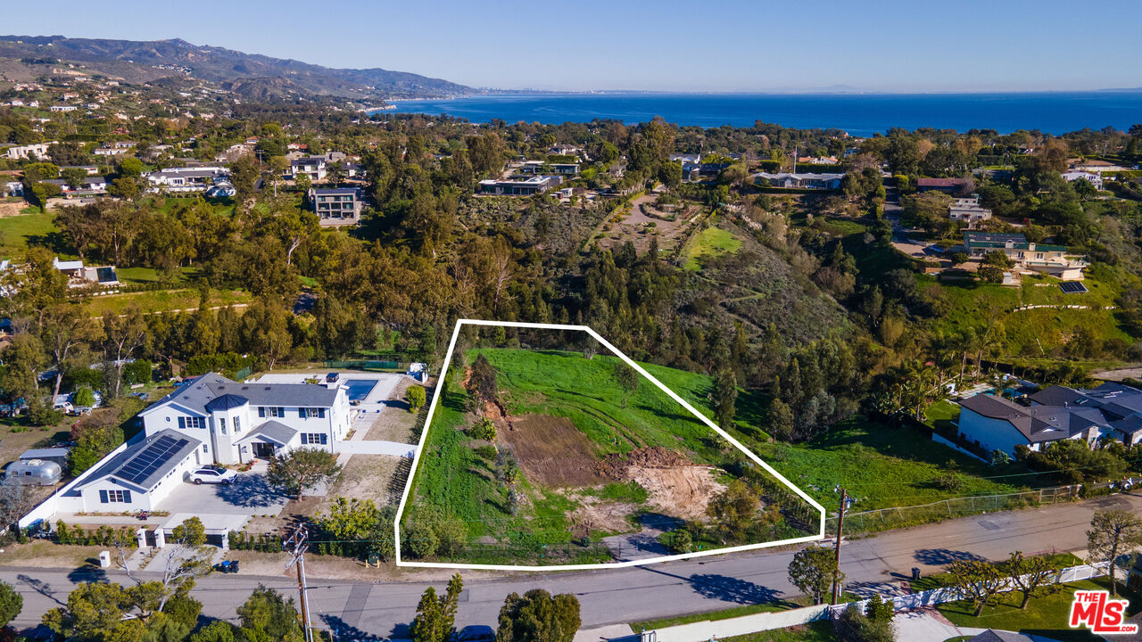 6658 Wandermere Road Malibu, CA 90265 - Photo 18 of 21 an aerial view of multiple house
