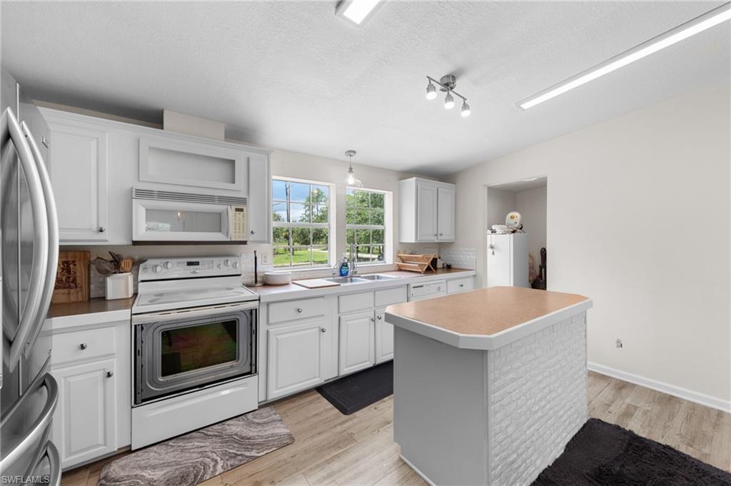 18405 Dykes Road Estero, FL 33928 - Photo 2 of 49 Gallery Image 2