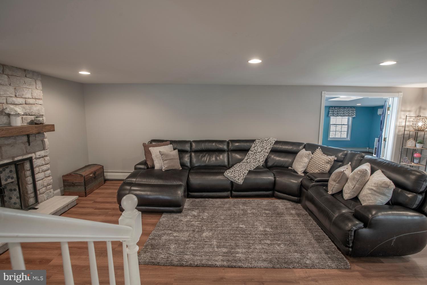 251 Upper Holland Road Richboro, PA 18954 - Photo 14 of 41 a living room with furniture