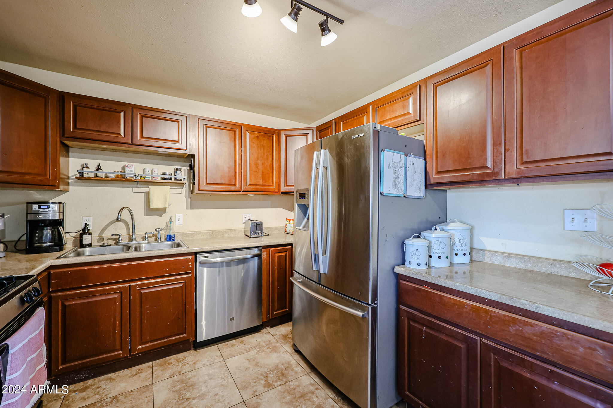 3301 East Nisbet Road Phoenix, AZ 85032 - Photo 6 of 24 B (4)