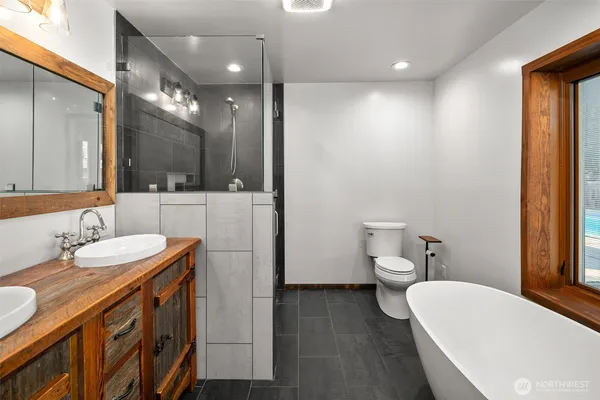 $1,215,000 | 10285 Ski Hill Drive, Leavenworth, WA 98826