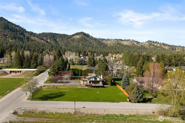 $1,215,000 | 10285 Ski Hill Drive, Leavenworth, WA 98826