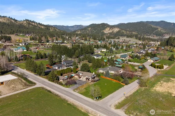 $1,215,000 | 10285 Ski Hill Drive, Leavenworth, WA 98826