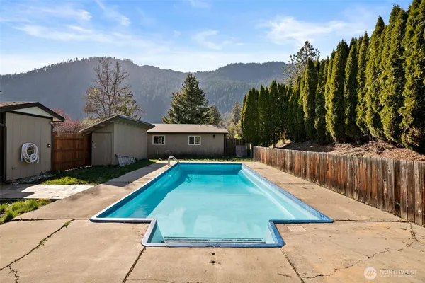 $1,215,000 | 10285 Ski Hill Drive, Leavenworth, WA 98826