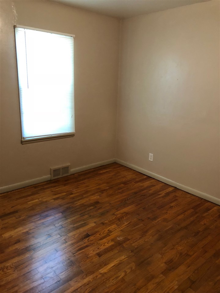 916 Park Street Rochester, IN 46975 - Photo 8 of 10
