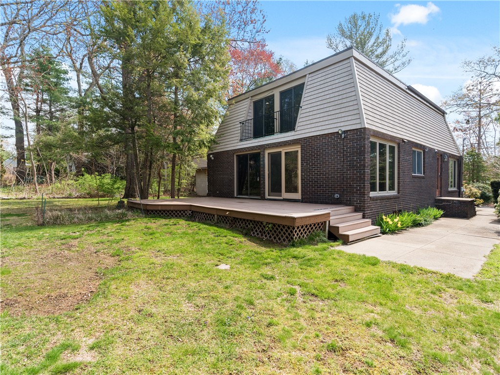 8 Clark Road Smithfield, RI 02917 - Photo 2 of 40