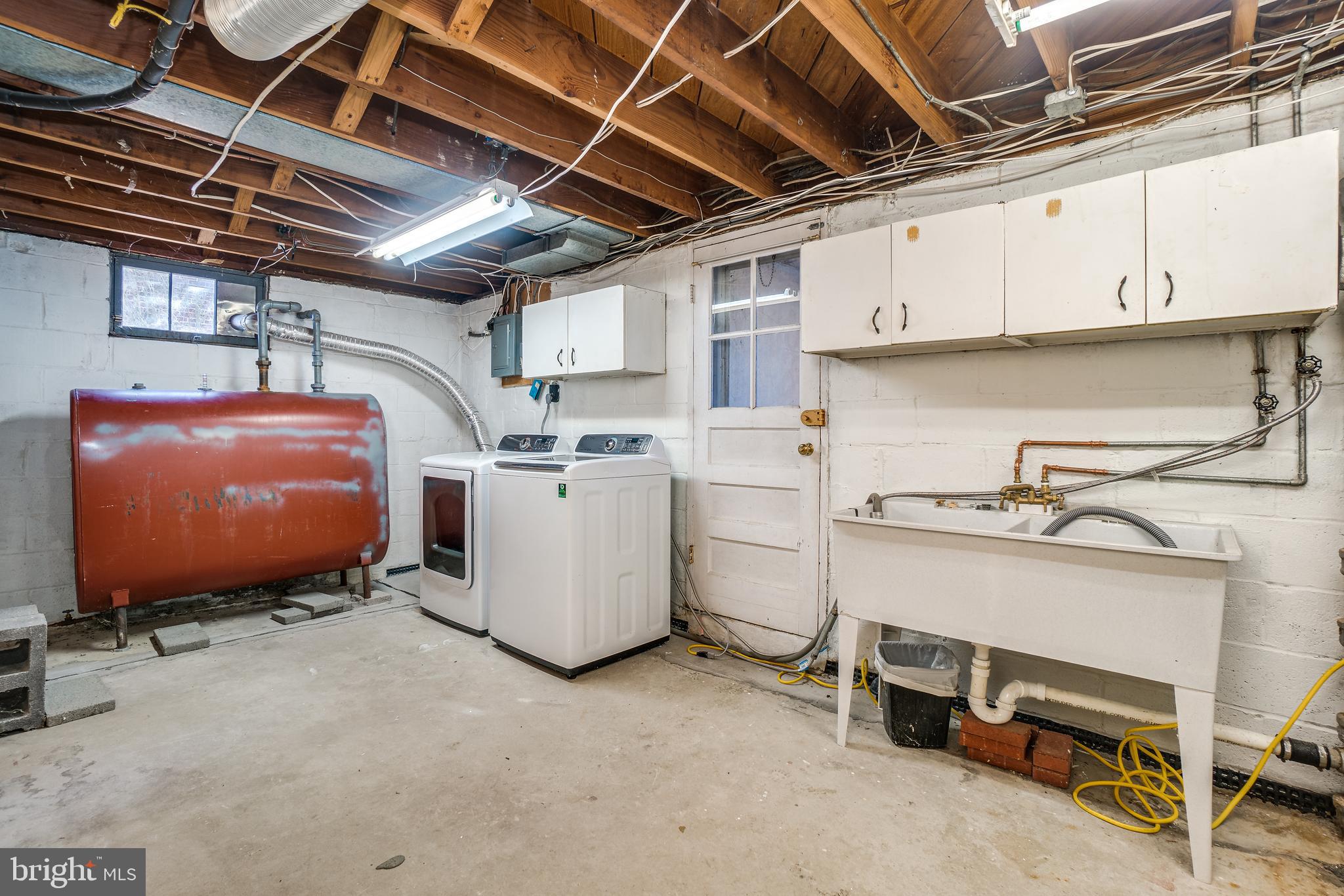 4 Edgeclift Road Towson, MD 21286 - Photo 22 of 31 Utility Room