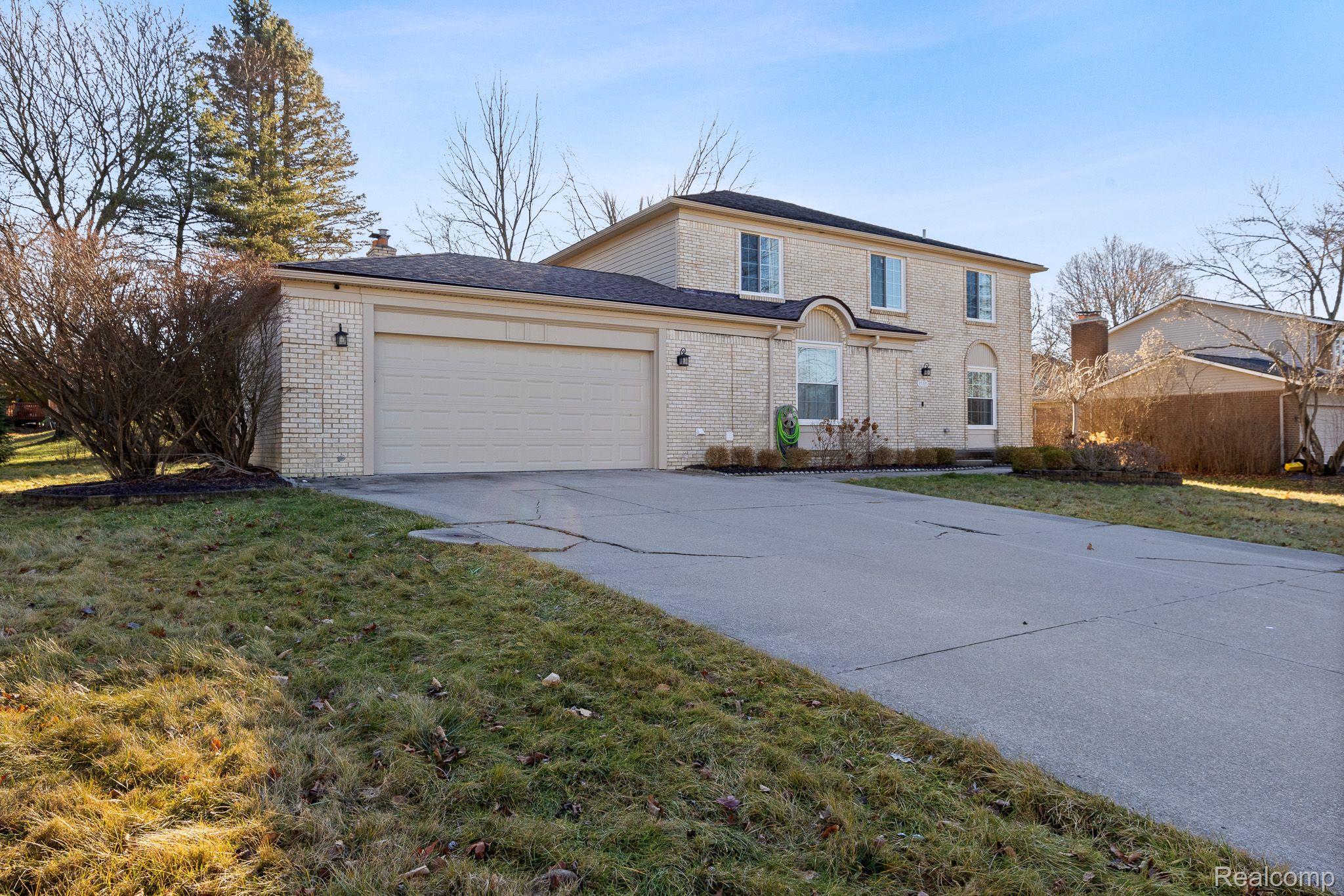 35335 Spring Hill Road Farmington, MI 48331 - Photo 44 of 48 Gallery Image 44