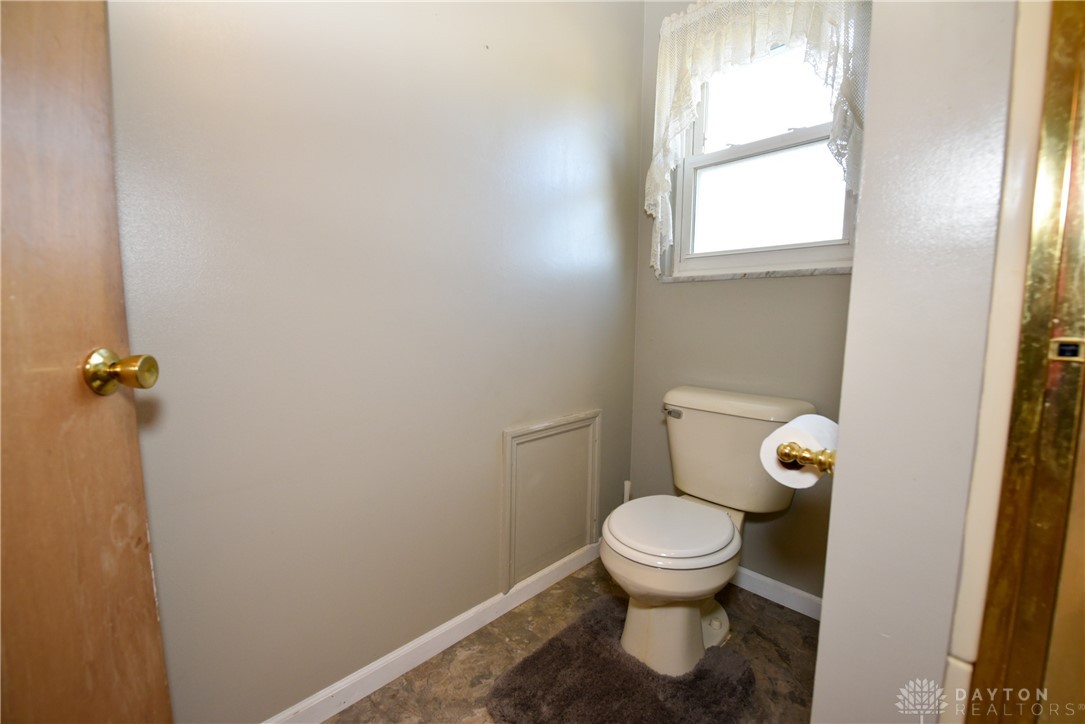 6807 Alter Road Huber Heights, OH 45424 - Photo 37 of 83