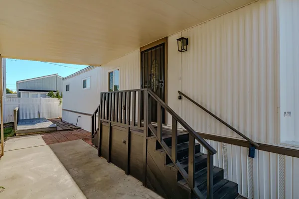 a view of entryway