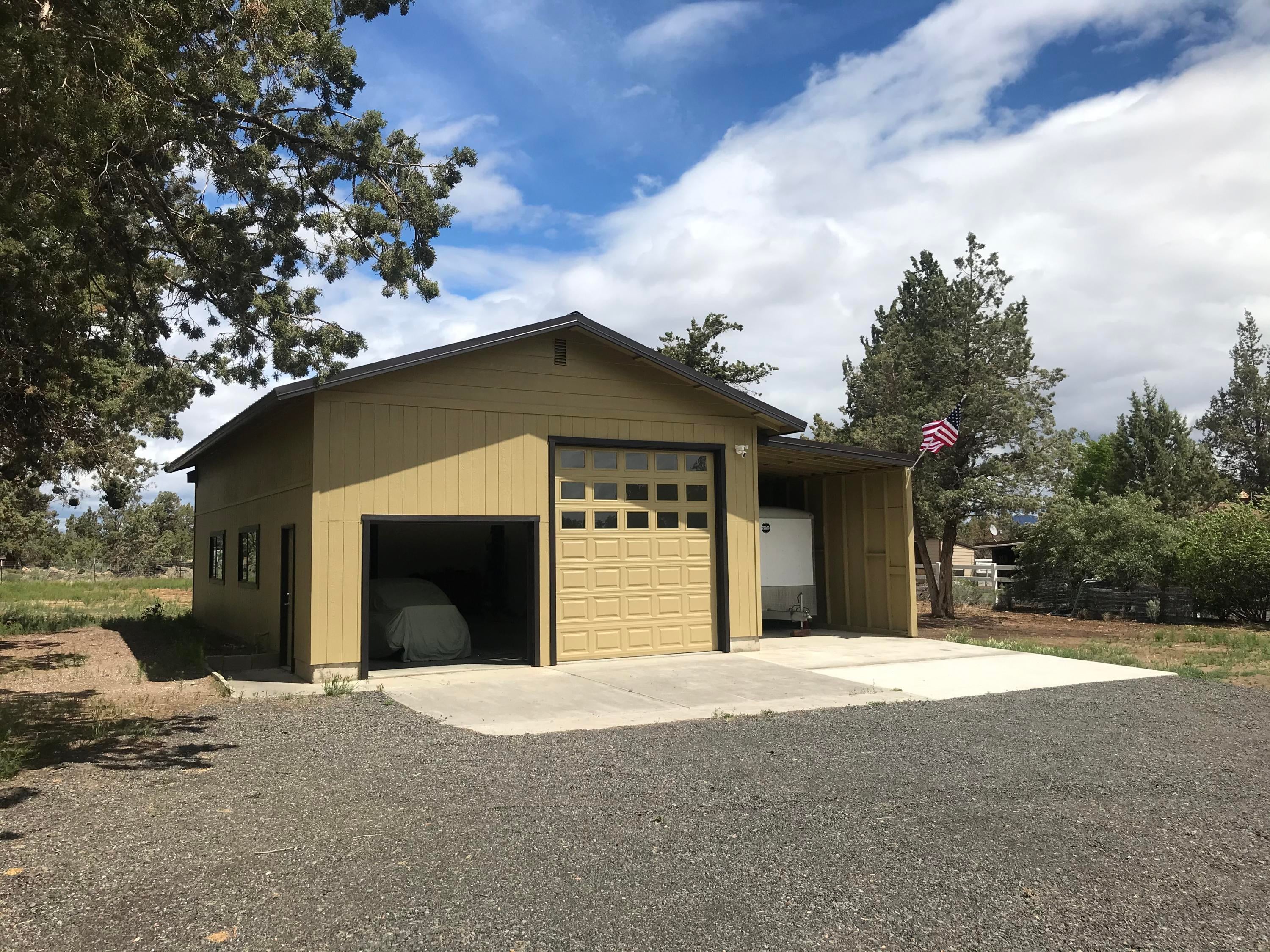 24' X 40' Shop w/10' x 24' Office + 12.6 X 32' Covered RV Parking