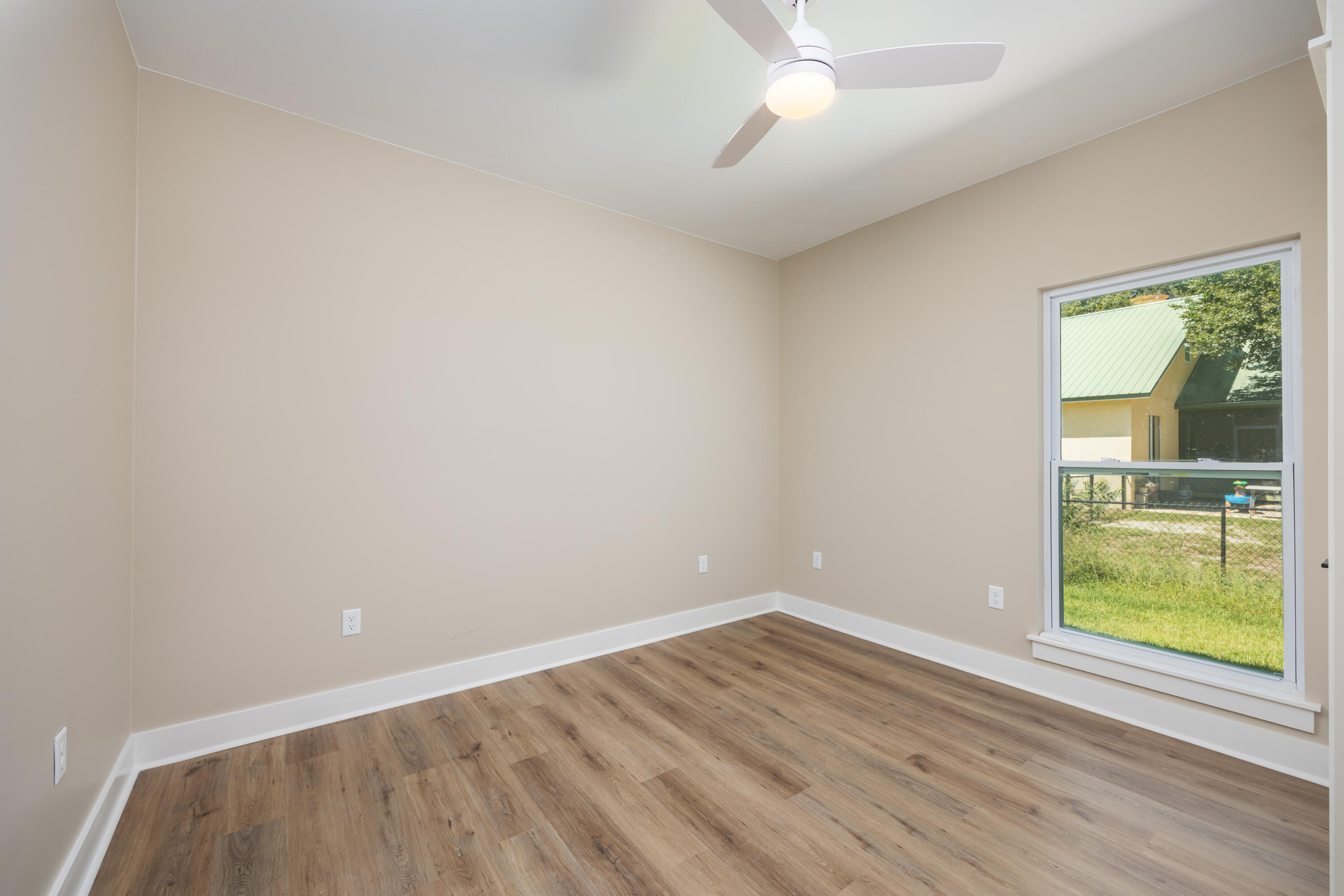 307 Happy Hollow Road Freeport, FL 32439 - Photo 16 of 42 307 Happy Hollow Rd-22