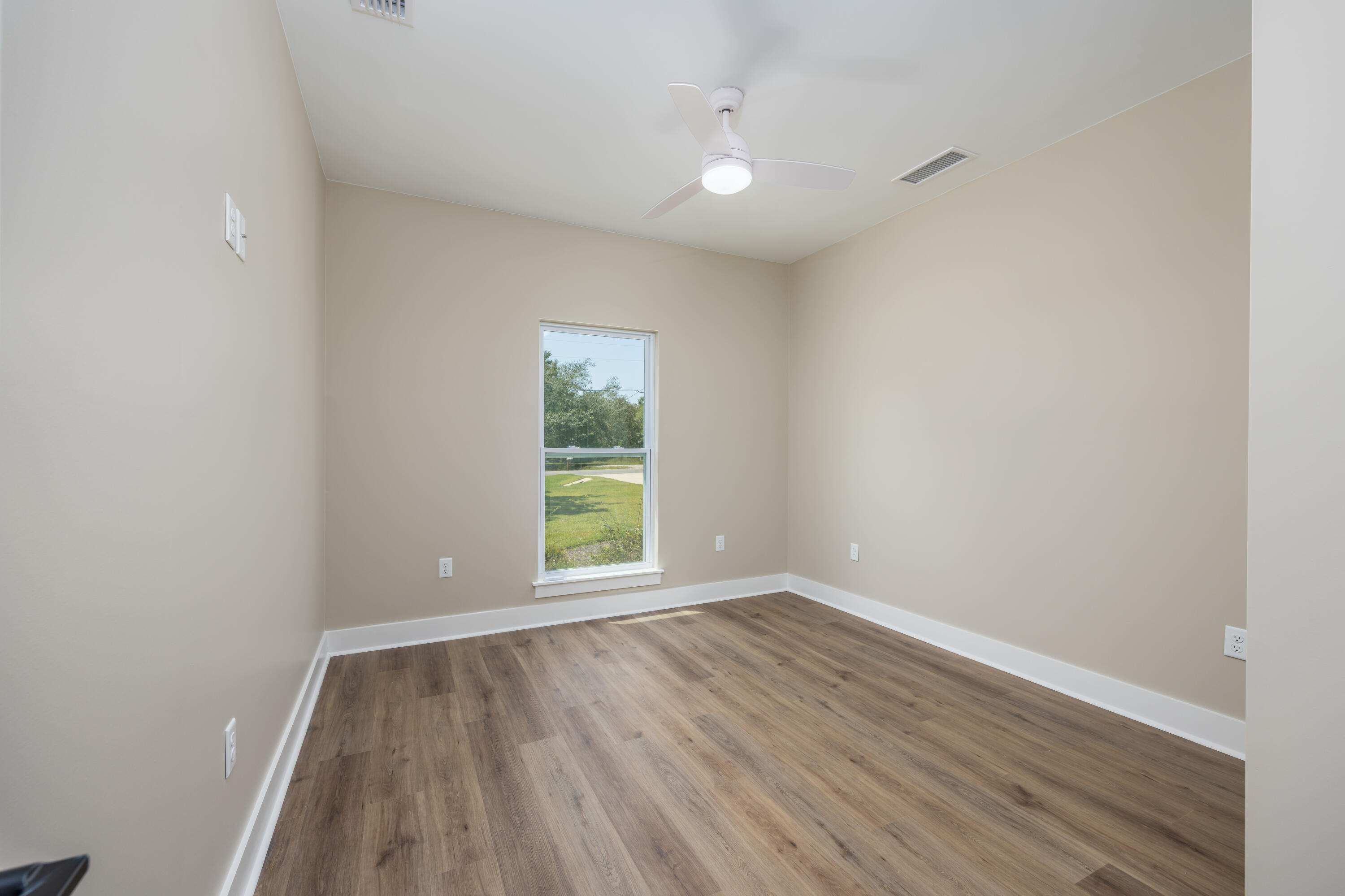 307 Happy Hollow Road Freeport, FL 32439 - Photo 19 of 42 307 Happy Hollow Rd-25