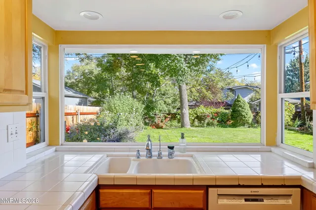 $725,000 | 1464 Mark Twain Avenue, Reno, NV 89509