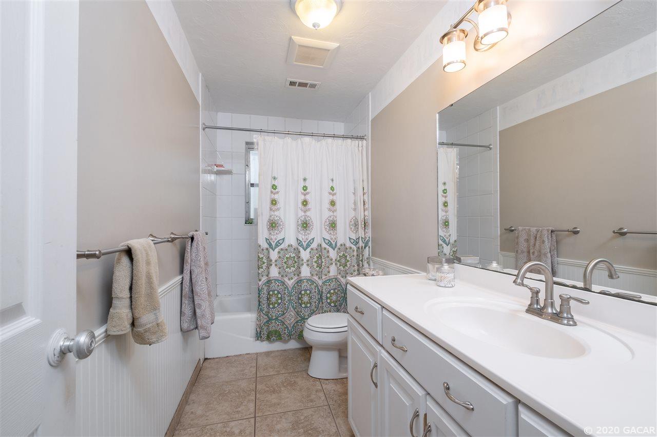 417 Southwest 40th Terrace Gainesville, FL 32607 - Photo 10 of 19