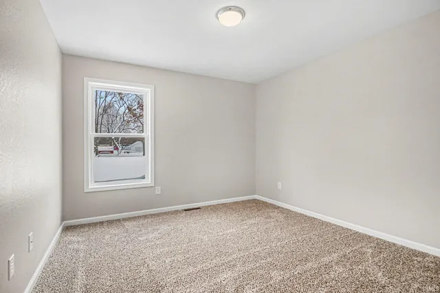 $359,000 | 57006 Ash Road, Elkhart, IN 46516