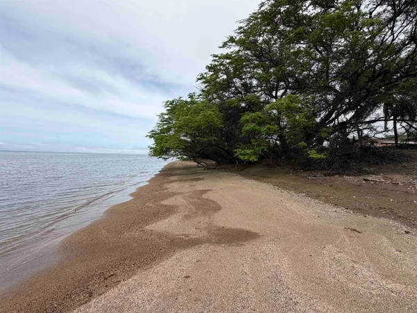 $279,000 | 2700 Kamehameha V Highway, Kaunakakai, HI 96748