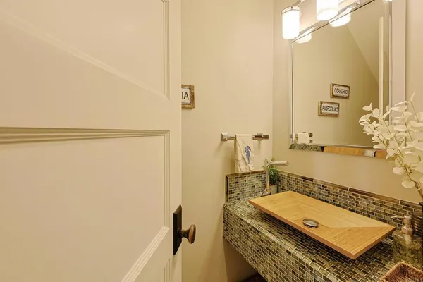 $35,000 | 940 J Avenue, Coronado, CA 92118