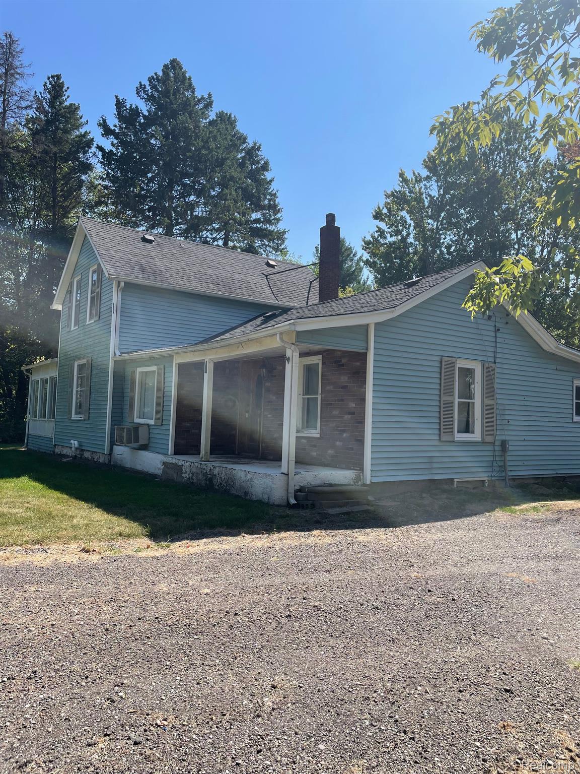 619 Angle Road Lapeer, MI 48446 - Photo 16 of 25 Gallery Image 16