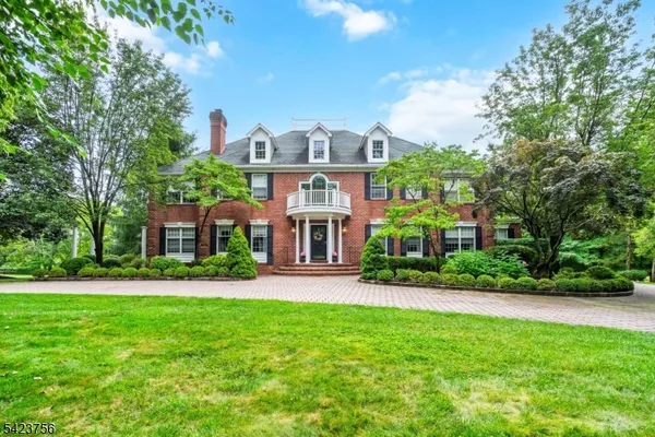 $2,495,000 | 11 Baltusrol Way, Bernards, NJ 07931