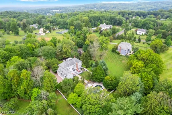 $2,495,000 | 11 Baltusrol Way, Bernards, NJ 07931